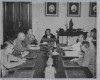 Juscelino Kubitsheck e parte de seu ministério durante discussão sobre a proprosta norte-americana de instalar bases para foguetes no Brasil. Rio de Janeiro, 21 de janeiro de 1957. Arquivo Público do Estado de São Paulo/Última Hora.