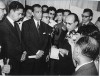 Juscelino Kubitsheck (3° da esq.), Roland Corbisier (2°) e Clóvis Salgado (5°) durante a inauguração da sede do Instituto Superior de Estudos Brasileiros. Rio de Janeiro, 9 de agosto de 1957. Agência O Globo.