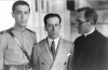 O capitão Juscelino Kubitsheck, médico da Polícia Militar de Minas Gerais, com José Maria Alkmin e um padre. Minas Gerais, 1927 ou 1930? Arquivo Nacional.