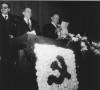 Luís Carlos Prestes (2° da esq.), entre outros, durante encontro dos comunistas do estado da Guanabara. Rio de Janeiro, agosto de 1960. Agência O Globo.