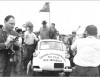 Juscelino Kubitsheck chega a Brasília com a Caravana de Integração Nacional. 2 de fevereiro de 1960. Arquivo Nacional.